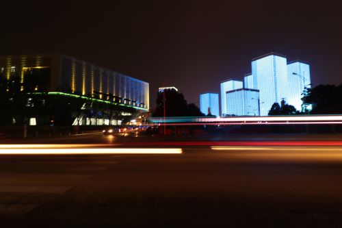 主媒體中心點亮車都夜景(圖5)